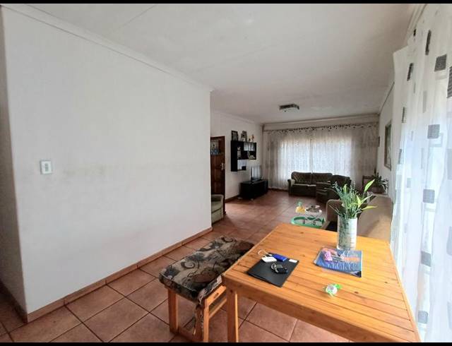 4 BEDROOM HOUSE FOR SALE IN LAUDIUM